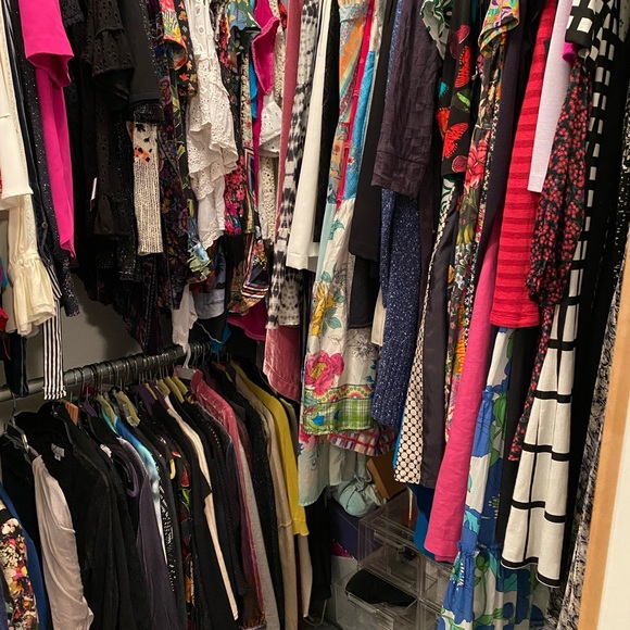 Cathy‘s closet please read below - Picture 2 of 2